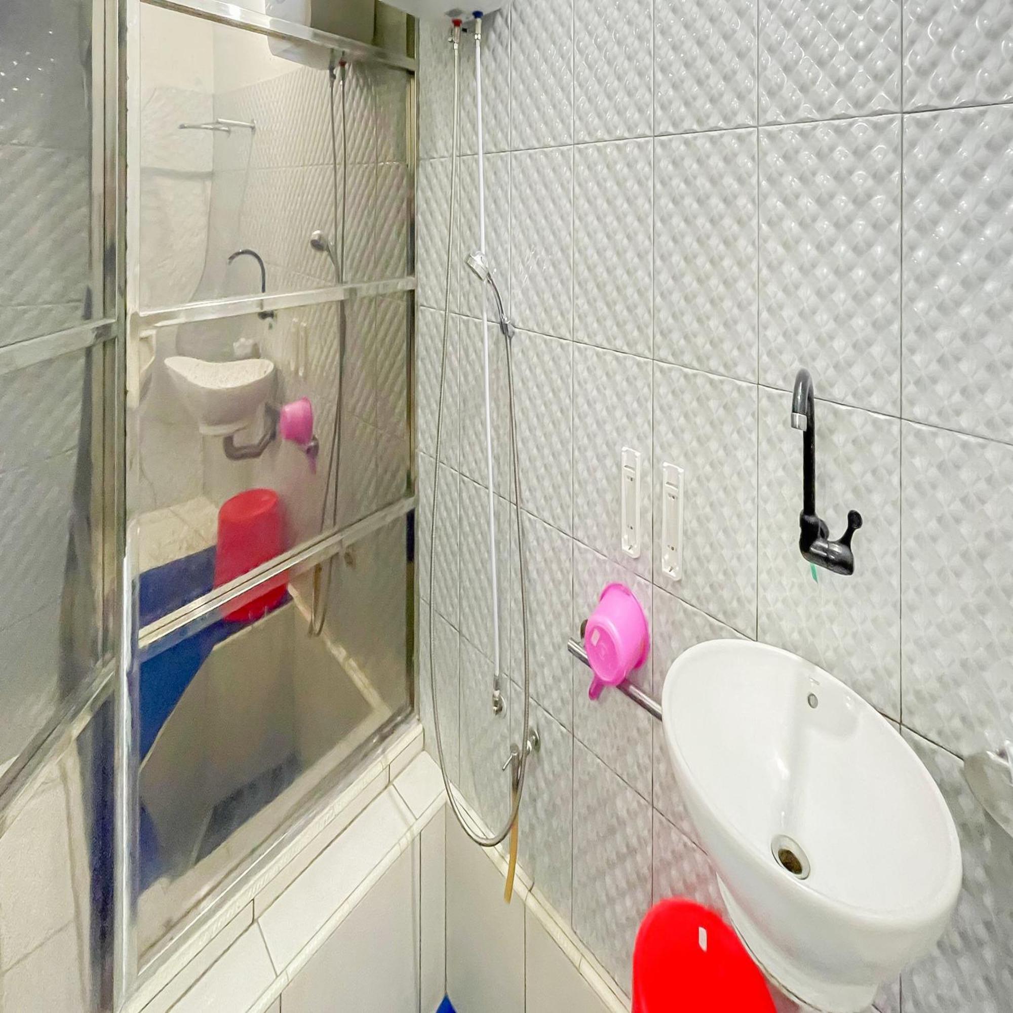 Reddoorz Syariah At Jalan Ra Kosasih Sukabumi Hotel Eksteriør billede