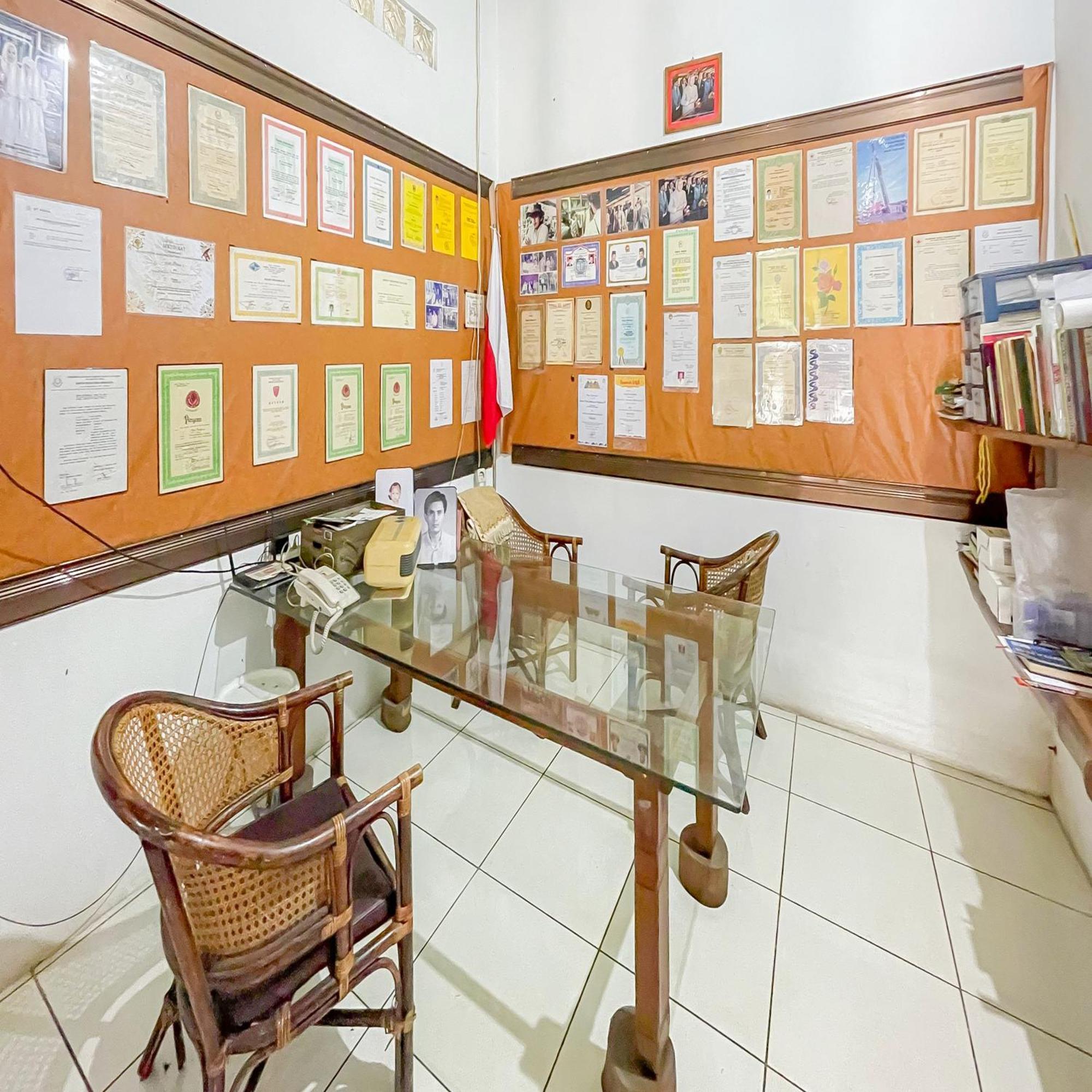 Reddoorz Syariah At Jalan Ra Kosasih Sukabumi Hotel Eksteriør billede
