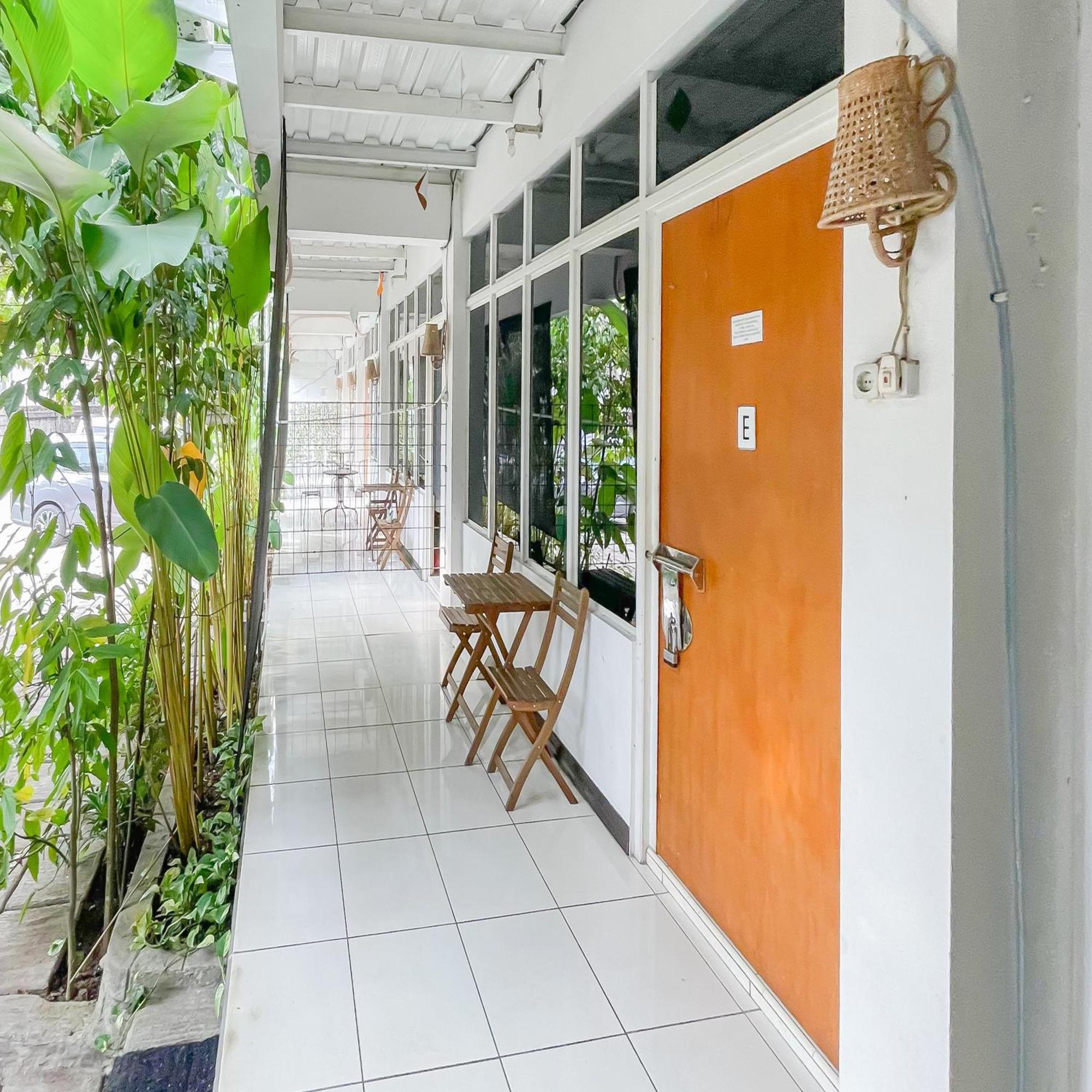 Reddoorz Syariah At Jalan Ra Kosasih Sukabumi Hotel Eksteriør billede